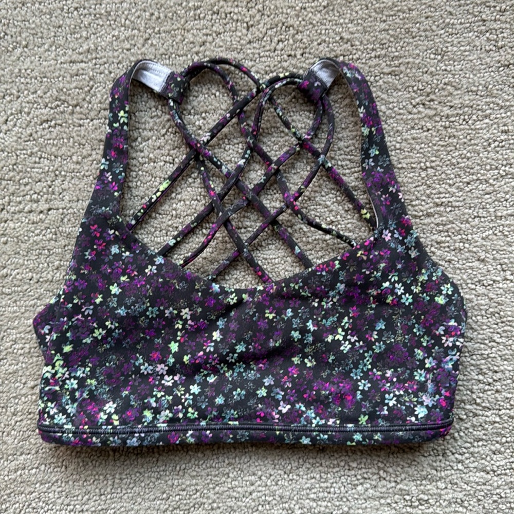 Lululemon bra